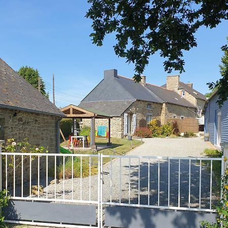 Charming Traditional 2-Bed Cottage Near Plémet Exterior photo