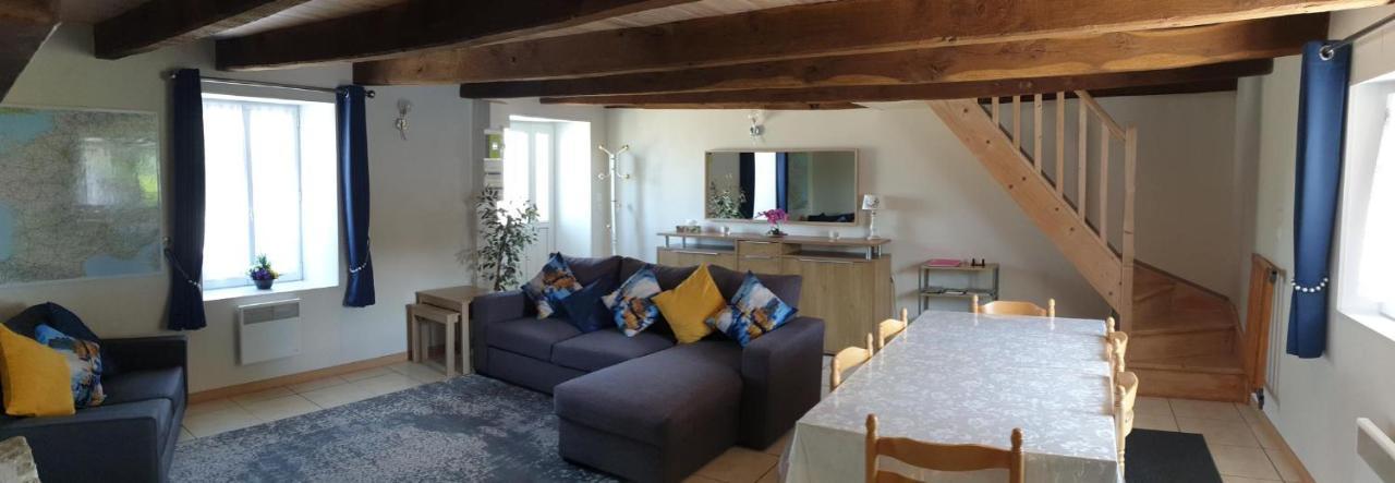 Charming Traditional 2-Bed Cottage Near Plémet Exterior photo