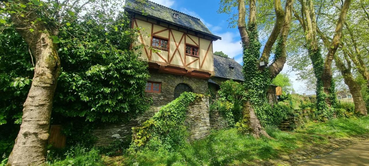 Charming Traditional 2-Bed Cottage Near Plémet Exterior photo