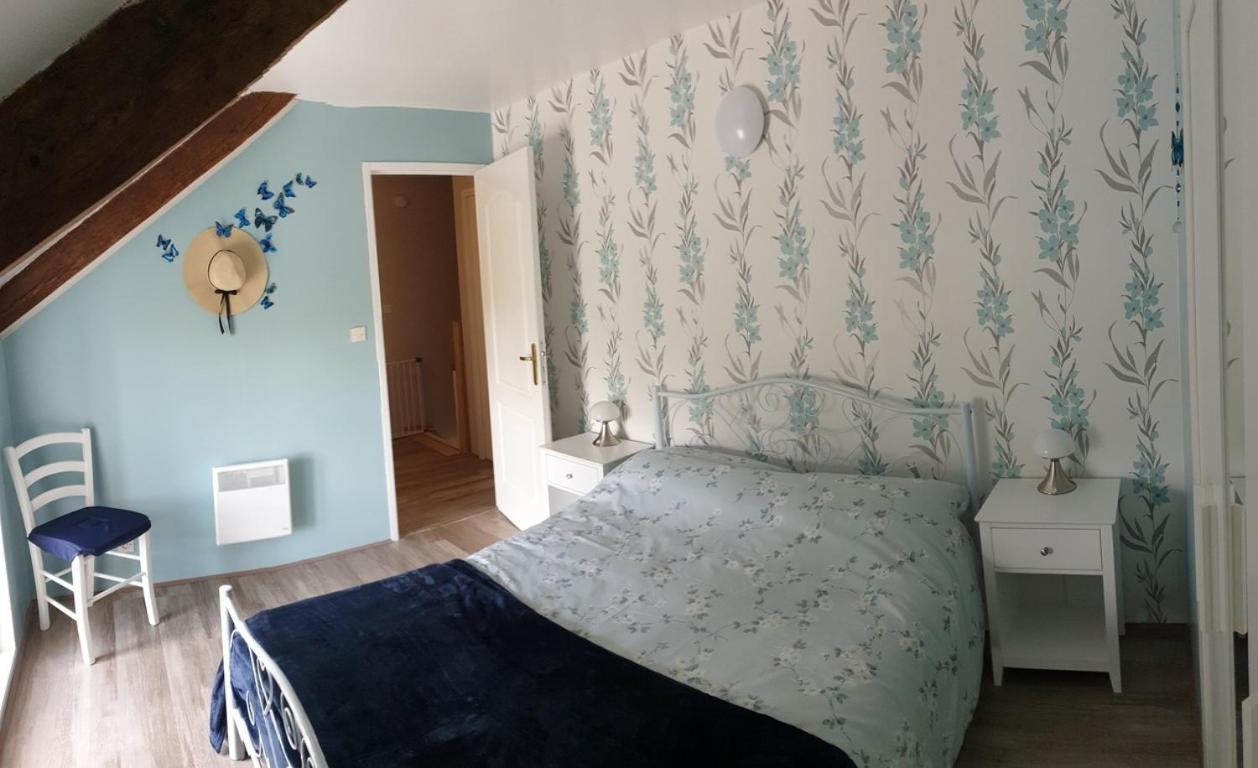 Charming Traditional 2-Bed Cottage Near Plémet Exterior photo