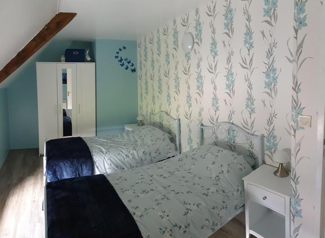 Charming Traditional 2-Bed Cottage Near Plémet Exterior photo